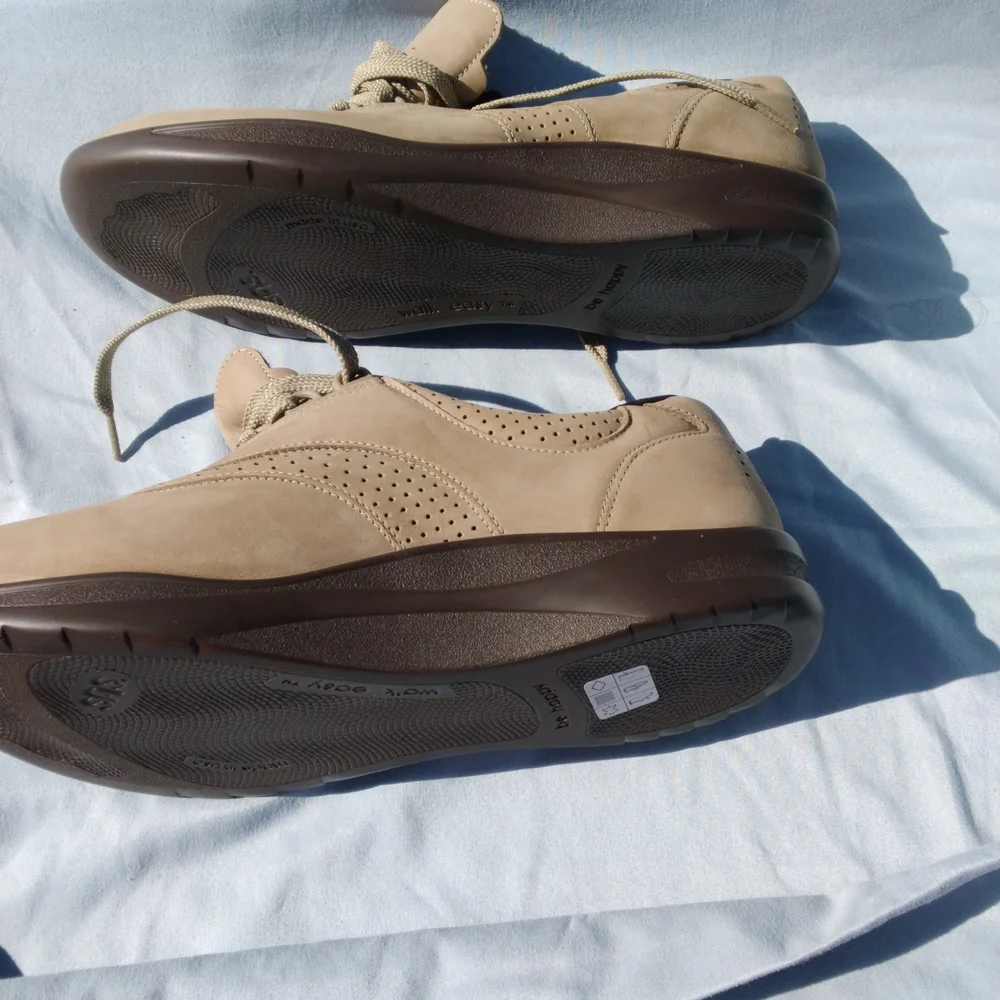 SAS Men's Beige and Brown Lace-Up Comfort Sneakers